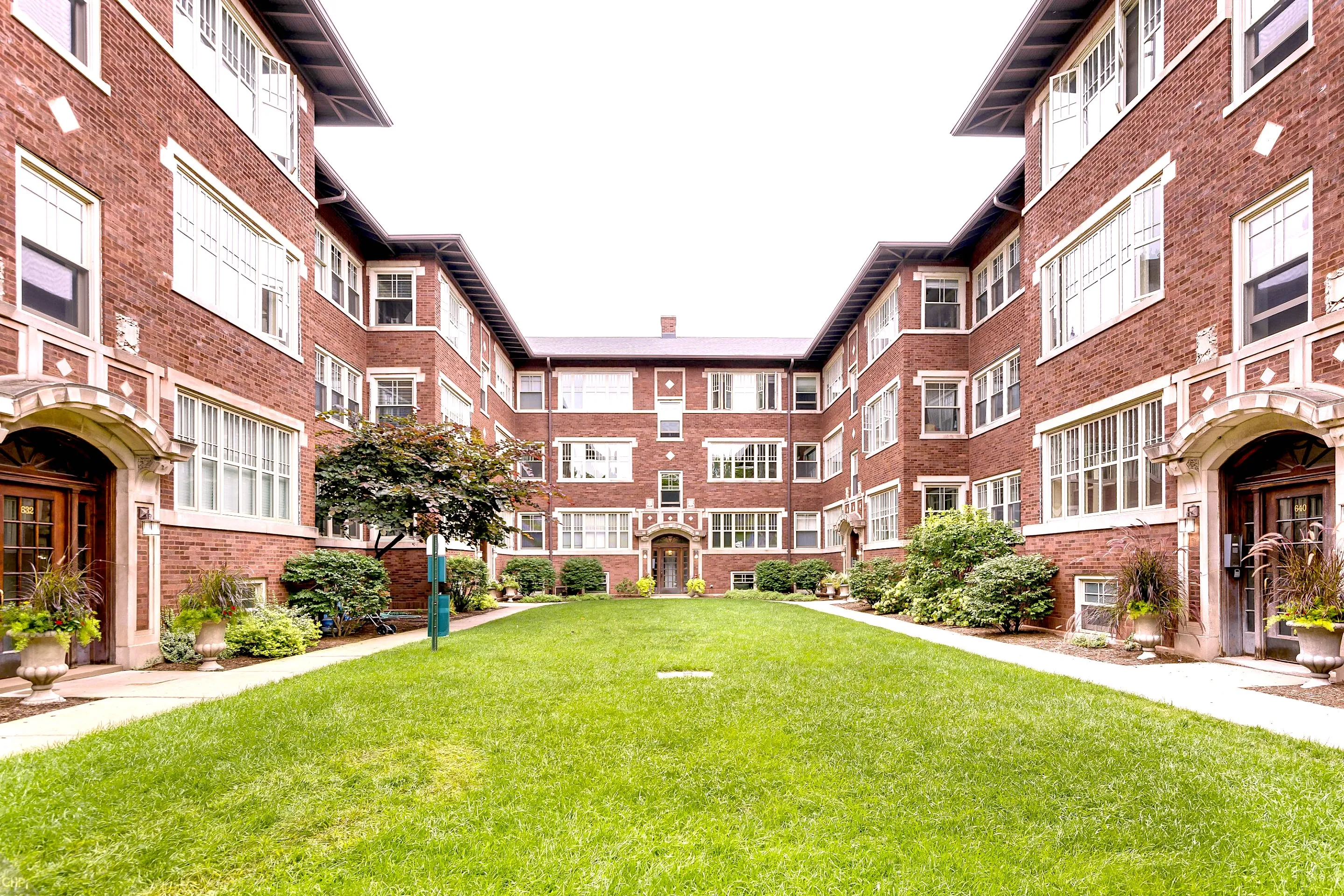 632640 Hinman Ave Apartments for Rent Evanston Domu